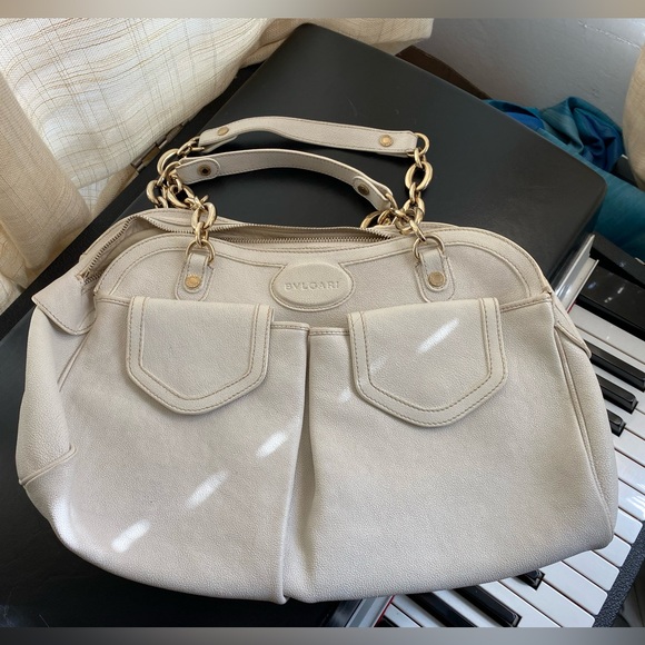 BVLgari shoulder bag tan textured leather gold metal strap acent 16x10 zip Italy